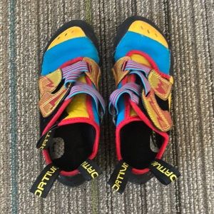 La Sportiva rock climbing shoes, size 7